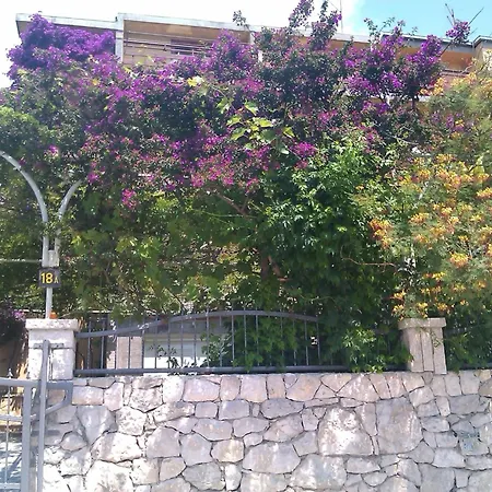Apartman Levant Ventus By Interhome Makarska