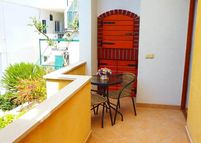 Levant Ventus By Interhome *